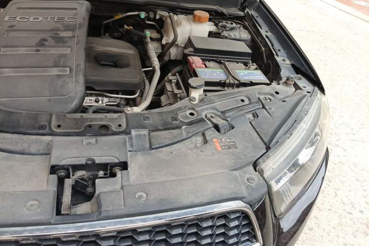 Used Chevrolet Captiva 2014 2.4L Two-Wheel Drive City Edition 5 Seats Engine Bay Left