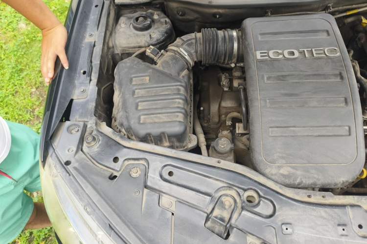 Used Chevrolet Captiva 2014 2.4L 4x4 Flagship Edition 7 Seats Engine Bay Right