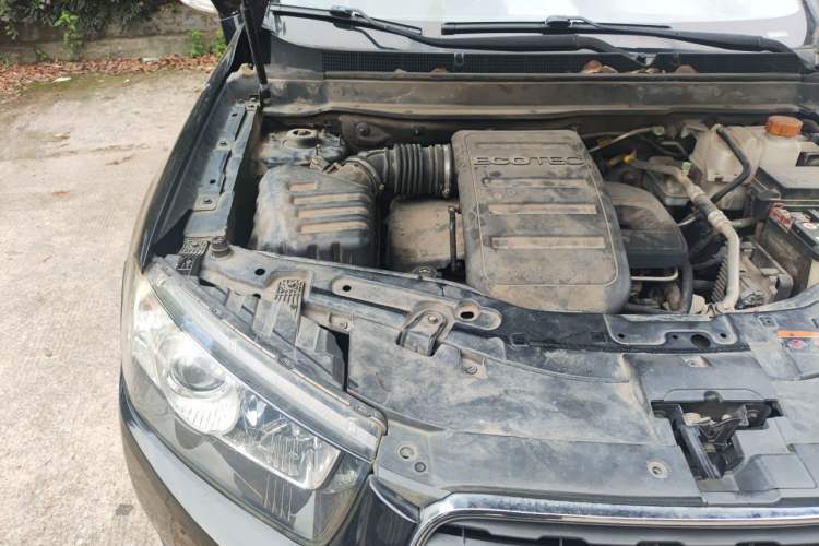 Used Chevrolet Captiva 2014 2.4L 4x4 Flagship Edition 7 Seats Engine Bay Right