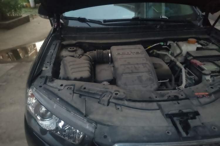 Used Chevrolet Captiva 2014 2.4L 4x4 Luxury Edition 5 Seats Engine Bay Right