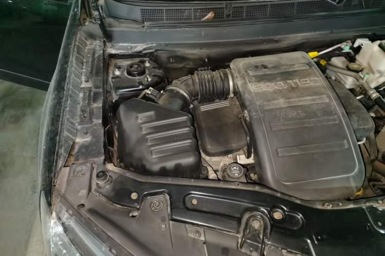 Used Chevrolet Captiva 2014 2.4L 4x4 Flagship Edition 7 Seats Engine Bay Right