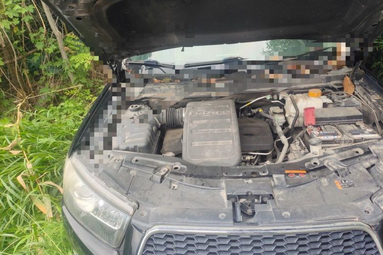 Used Chevrolet Captiva 2014 2.4L 4x4 Luxury Edition 5 Seats Engine Bay Right