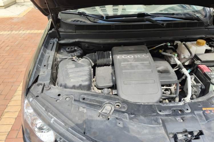 Used Chevrolet Captiva 2014 2.4L 4x4 Flagship Edition 7 Seats Engine Bay Right