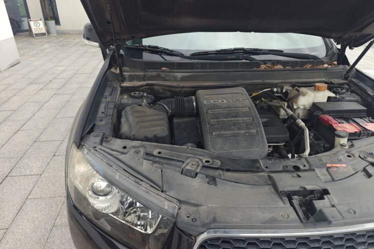 Used Chevrolet Captiva 2014 2.4L 4x4 Flagship Edition 7 Seats Engine Bay Right