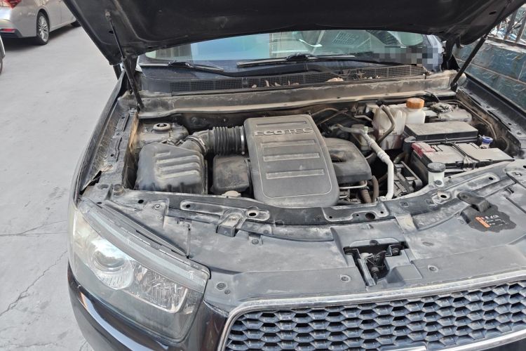 Used Chevrolet Captiva 2014 2.4L Two-Wheel Drive Urban Version 7 Seats Engine Bay Right
