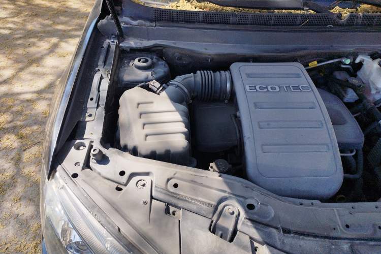 Used Chevrolet Captiva 2014 2.4L 4x4 Flagship Edition 7 Seats Engine Bay Right