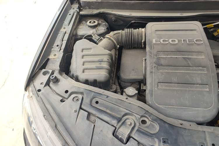 Used Chevrolet Captiva 2014 2.4L Two-Wheel Drive City Edition 5 Seats Engine Bay Right