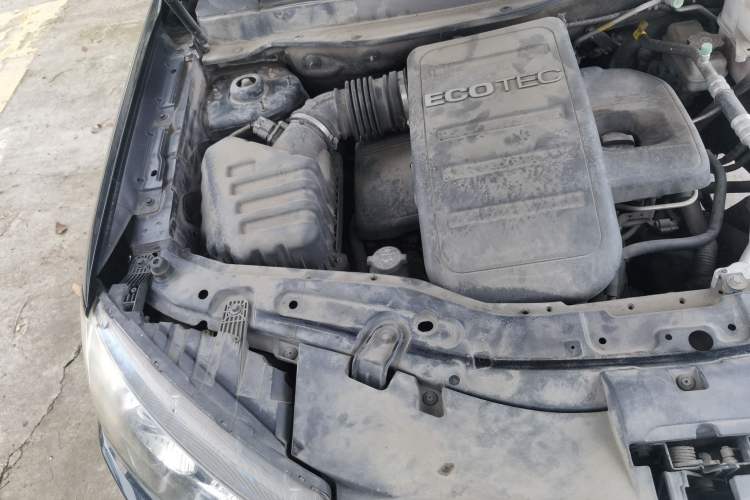 Used Chevrolet Captiva 2014 2.4L 4x4 Flagship Edition 7 Seats Engine Bay Right