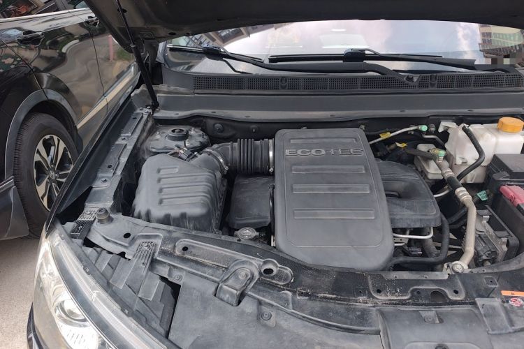 Used Chevrolet Captiva 2014 2.4L 4x4 Flagship Edition 7 Seats Engine Bay Right