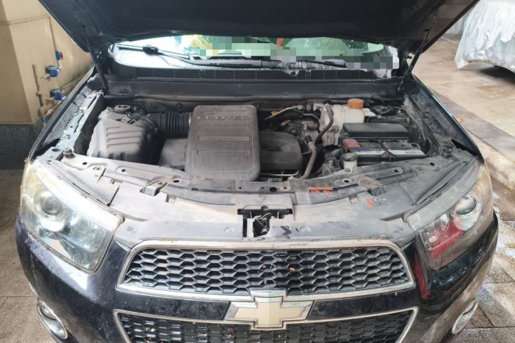 Used Chevrolet Captiva 2014 2.4L 4x4 Flagship Edition 7 Seats Engine Bay