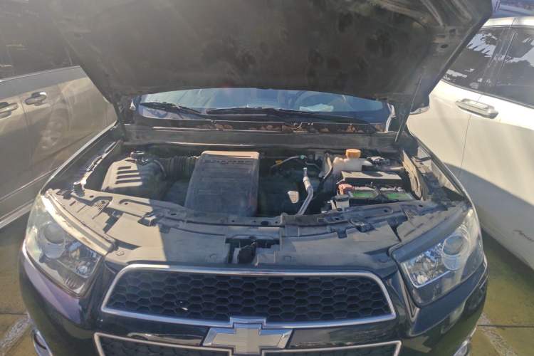 Used Chevrolet Captiva 2014 2.4L Two-Wheel Drive City Edition 5 Seats Engine Bay