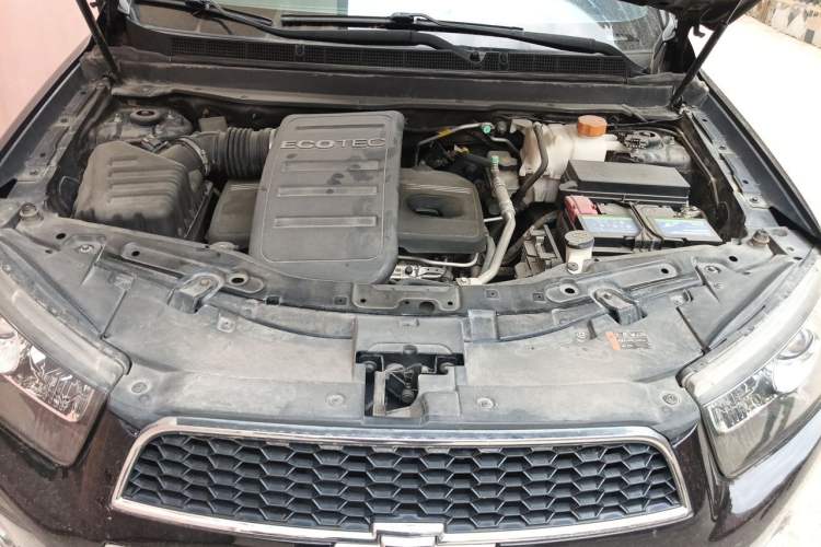 Used Chevrolet Captiva 2014 2.4L Two-Wheel Drive City Edition 5 Seats Engine Bay