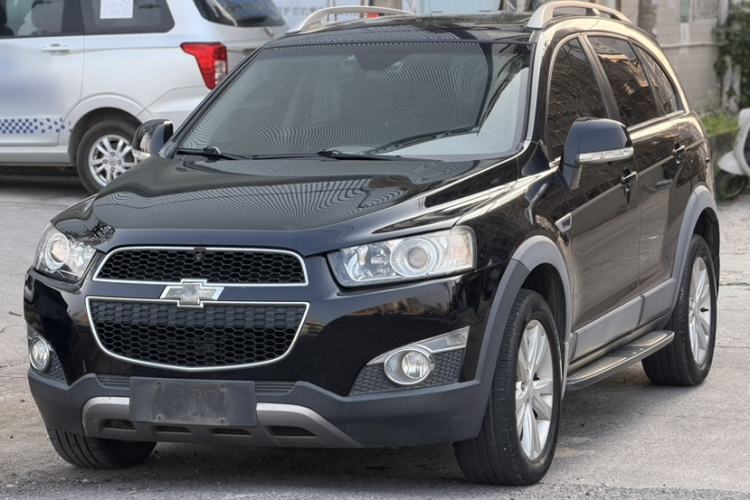Used Chevrolet Captiva 2014 2.4L 4x4 Flagship Edition 7 Seats Exterior 1