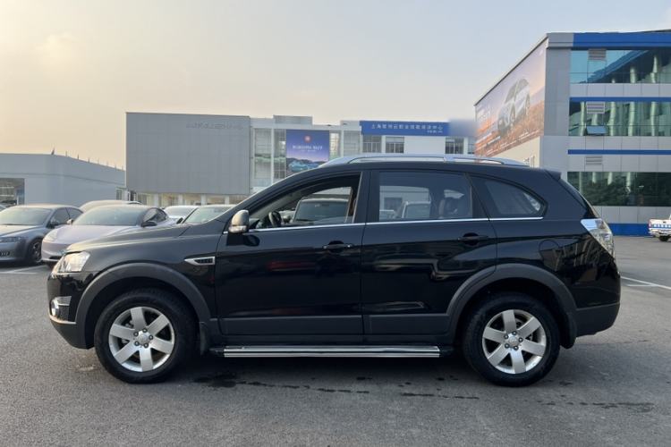 Used Chevrolet Captiva 2014 2.4L Two-Wheel Drive Urban Version 7 Seats Exterior 3