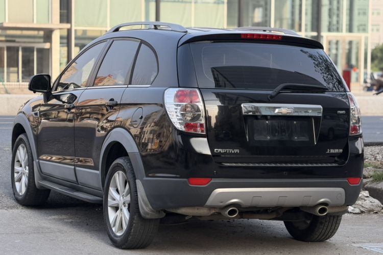 Used Chevrolet Captiva 2014 2.4L 4x4 Flagship Edition 7 Seats Exterior 4
