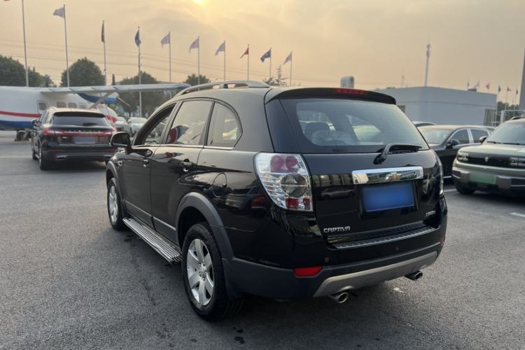 Used Chevrolet Captiva 2014 2.4L Two-Wheel Drive Urban Version 7 Seats Exterior 5