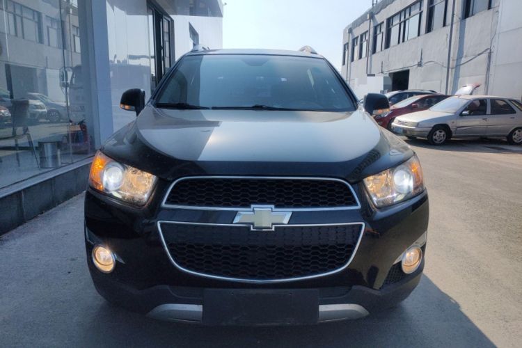 Used Chevrolet Captiva 2014 2.4L 4x4 Flagship Edition 7 Seats Front