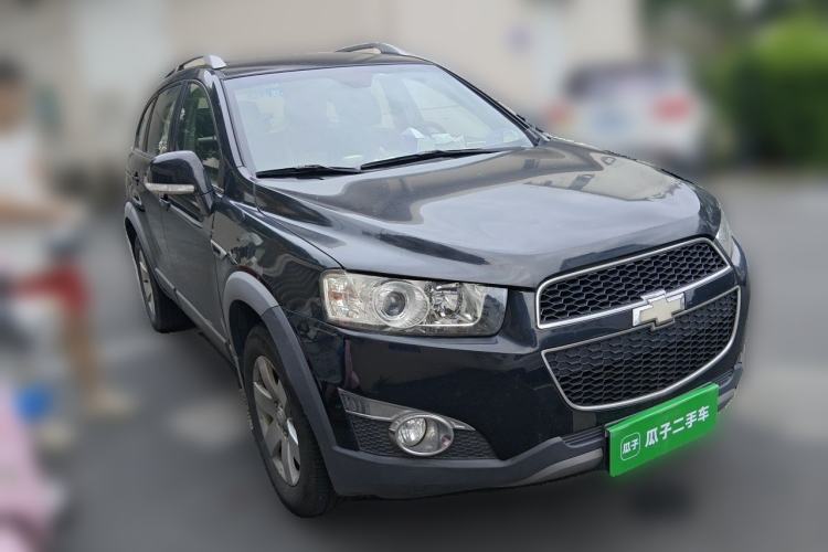 Used Chevrolet Captiva 2014 2.4L 4x4 Luxury Edition 5 Seats Front Right 45 Deg