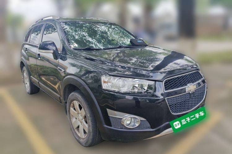 Used Chevrolet Captiva 2014 2.4L Two-Wheel Drive Urban Version 7 Seats Front Right 45 Deg
