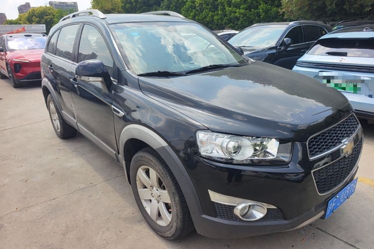 Used Chevrolet Captiva 2014 2.4L Two-Wheel Drive City Edition 5 Seats Front Right 45 Deg