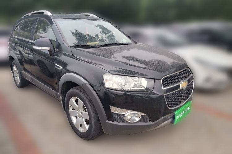 Used Chevrolet Captiva 2014 2.4L 4x4 Luxury Edition 5 Seats Front Right 45 Deg