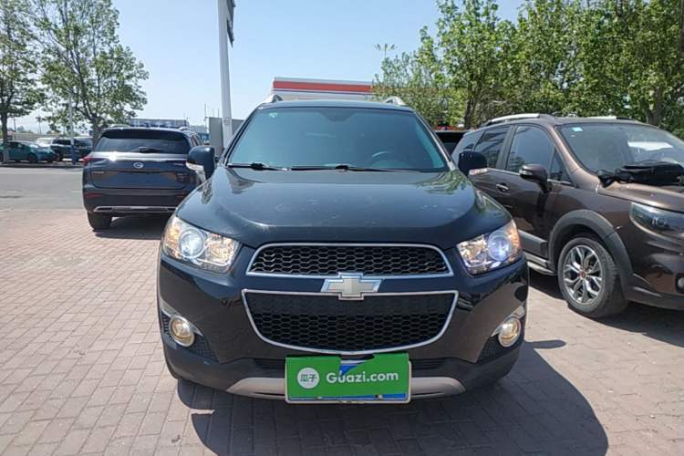 Used Chevrolet Captiva 2014 2.4L 4x4 Flagship Edition 7 Seats Front