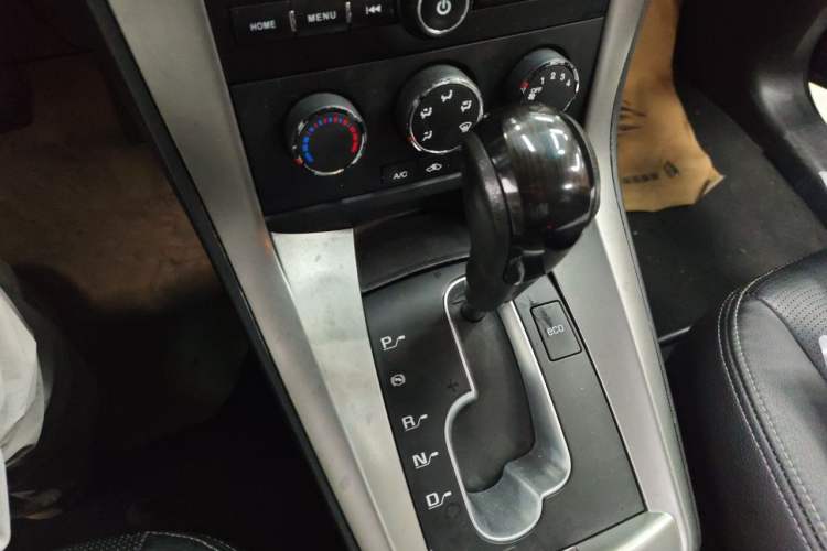 Used Chevrolet Captiva 2014 2.4L Two-Wheel Drive Urban Version 7 Seats Gear Lever