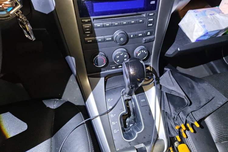 Used Chevrolet Captiva 2014 2.4L Two-Wheel Drive Urban Version 7 Seats Gear Lever