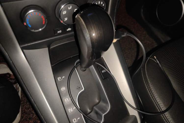 Used Chevrolet Captiva 2014 2.4L Two-Wheel Drive Urban Version 7 Seats Gear Lever