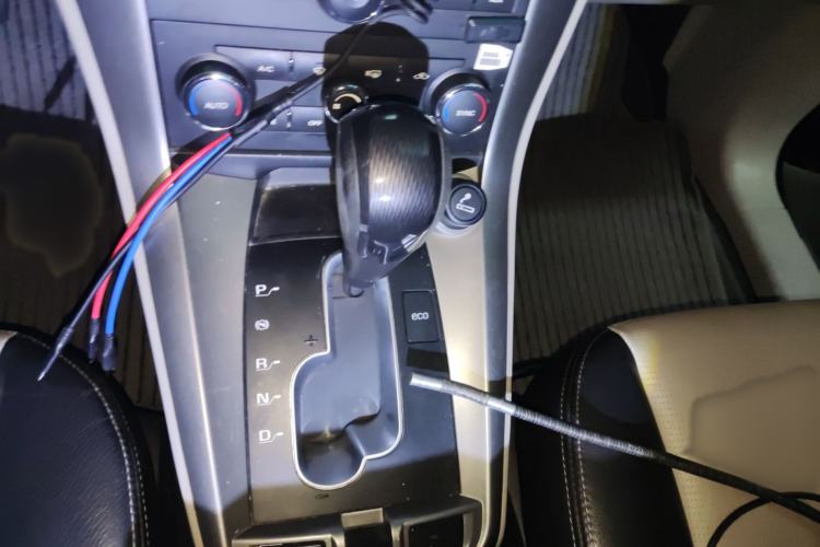 Used Chevrolet Captiva 2014 2.4L 4x4 Luxury Edition 5 Seats Gear Lever
