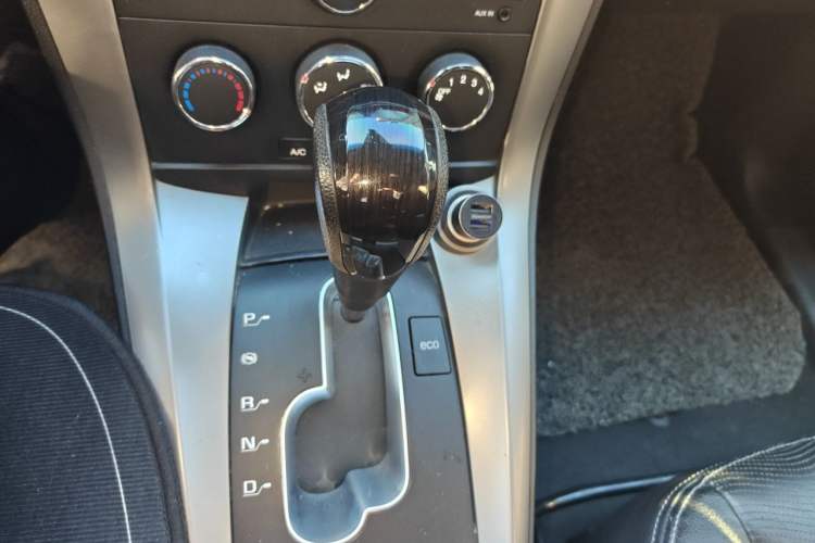 Used Chevrolet Captiva 2014 2.4L Two-Wheel Drive Urban Version 7 Seats Gear Lever