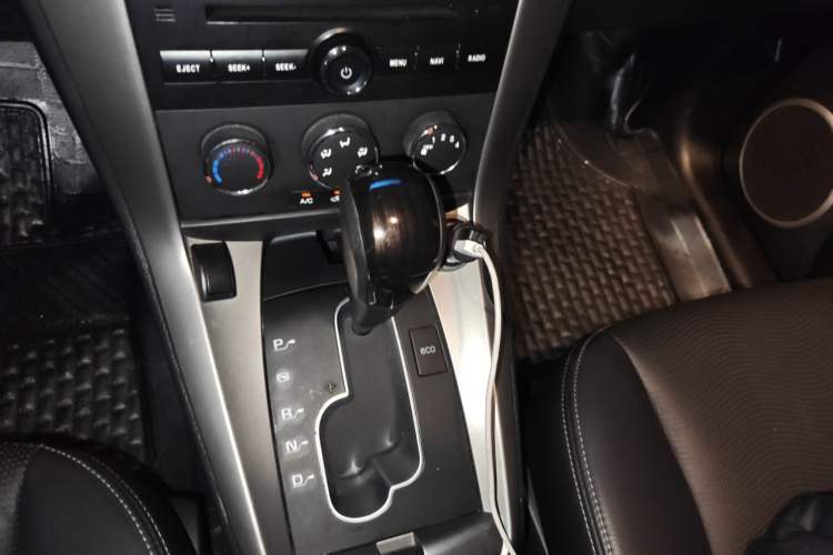 Used Chevrolet Captiva 2014 2.4L Two-Wheel Drive Urban Version 7 Seats Gear Lever