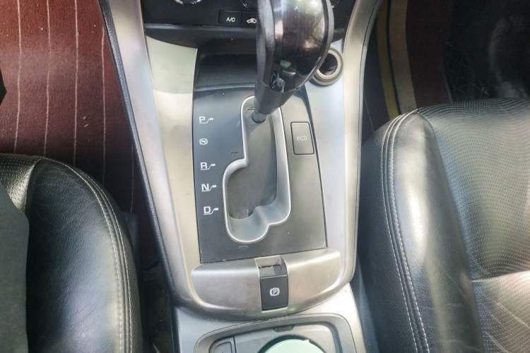 Used Chevrolet Captiva 2014 2.4L Two-Wheel Drive Urban Version 7 Seats Gear Lever