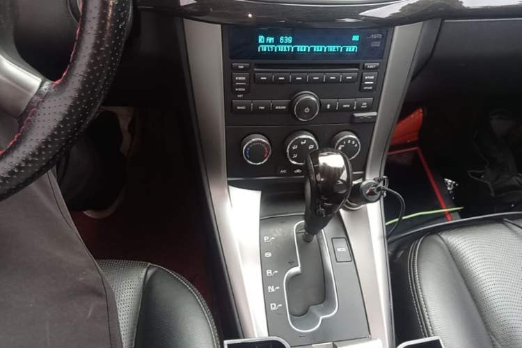 Used Chevrolet Captiva 2014 2.4L Two-Wheel Drive Urban Version 7 Seats Gear Lever