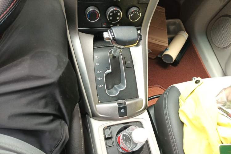 Used Chevrolet Captiva 2014 2.4L Two-Wheel Drive City Edition 5 Seats Gear Lever