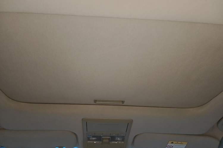 Used Chevrolet Captiva 2014 2.4L 4x4 Luxury Edition 5 Seats Headliner