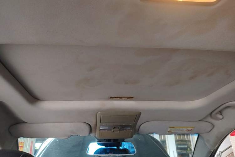 Used Chevrolet Captiva 2014 2.4L Two-Wheel Drive Urban Version 7 Seats Headliner