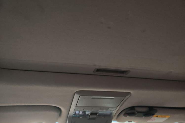 Used Chevrolet Captiva 2014 2.4L 4x4 Flagship Edition 7 Seats Headliner