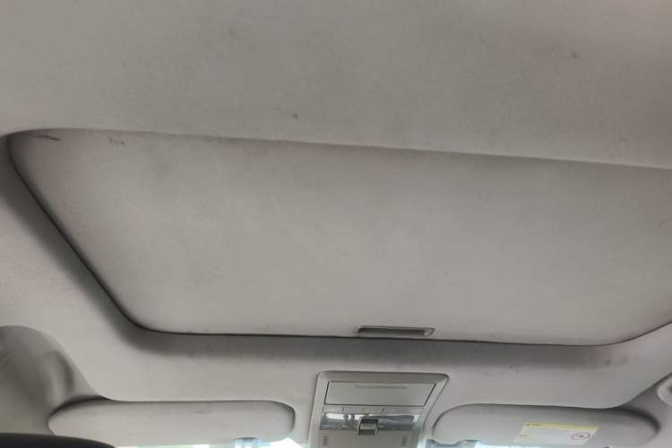 Used Chevrolet Captiva 2014 2.4L 4x4 Flagship Edition 7 Seats Headliner