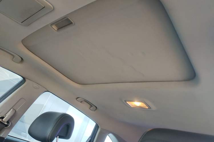 Used Chevrolet Captiva 2014 2.4L 4x4 Flagship Edition 7 Seats Headliner