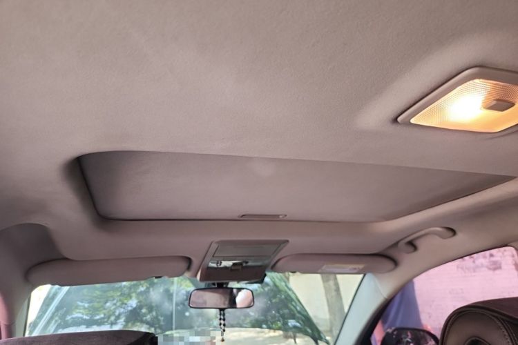 Used Chevrolet Captiva 2014 2.4L Two-Wheel Drive Urban Version 7 Seats Headliner