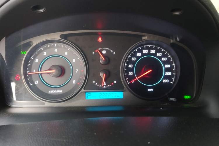 Used Chevrolet Captiva 2014 2.4L Two-Wheel Drive Urban Version 7 Seats Instrument Cluster