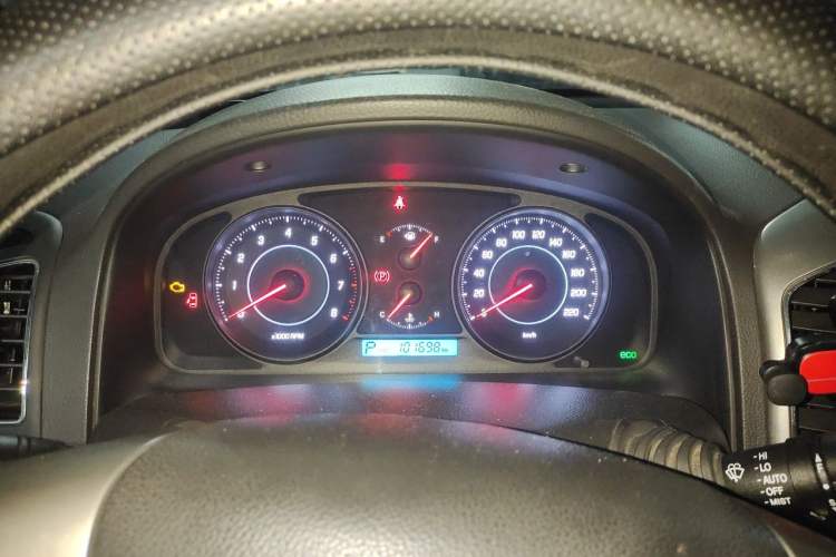 Used Chevrolet Captiva 2014 2.4L Two-Wheel Drive Urban Version 7 Seats Instrument Cluster