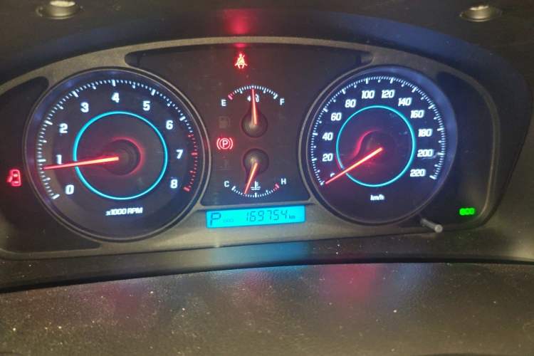 Used Chevrolet Captiva 2014 2.4L Two-Wheel Drive Urban Version 7 Seats Instrument Cluster