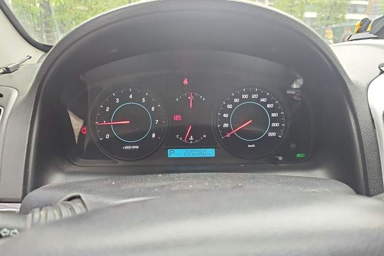 Used Chevrolet Captiva 2014 2.4L Two-Wheel Drive Urban Version 7 Seats Instrument Cluster