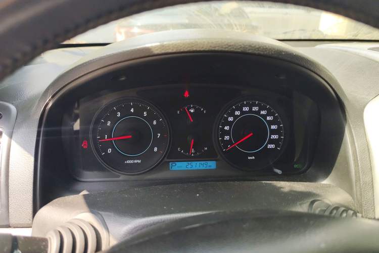 Used Chevrolet Captiva 2014 2.4L Two-Wheel Drive Urban Version 7 Seats Instrument Cluster