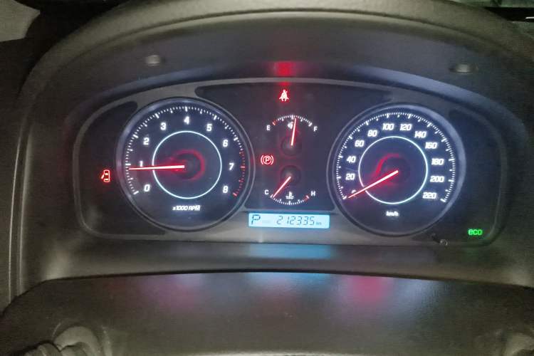 Used Chevrolet Captiva 2014 2.4L Two-Wheel Drive Urban Version 7 Seats Instrument Cluster