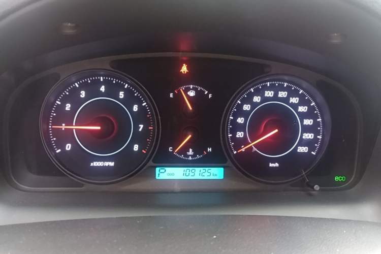 Used Chevrolet Captiva 2014 2.4L Two-Wheel Drive Urban Version 7 Seats Instrument Cluster