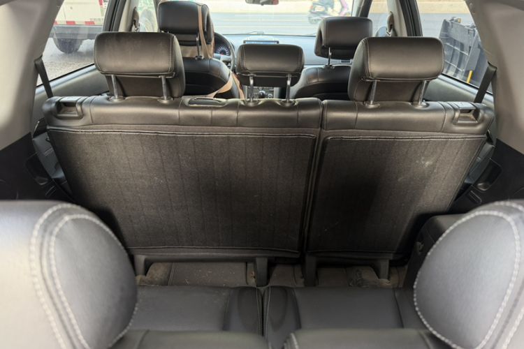 Used Chevrolet Captiva 2014 2.4L 4x4 Flagship Edition 7 Seats Interior 10