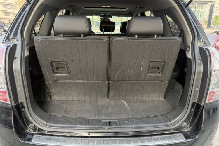 Used Chevrolet Captiva 2014 2.4L 4x4 Flagship Edition 7 Seats Interior 5